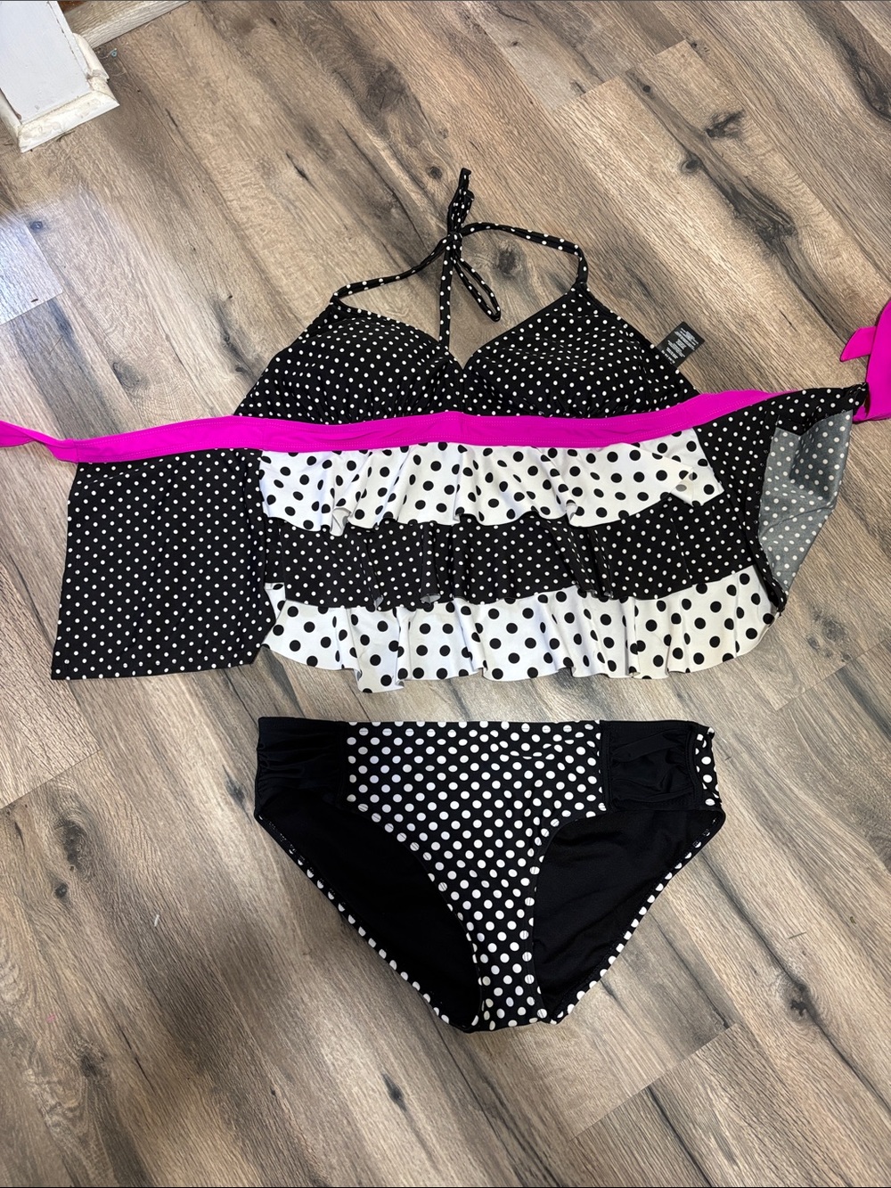 Women’s polka dot tankini set